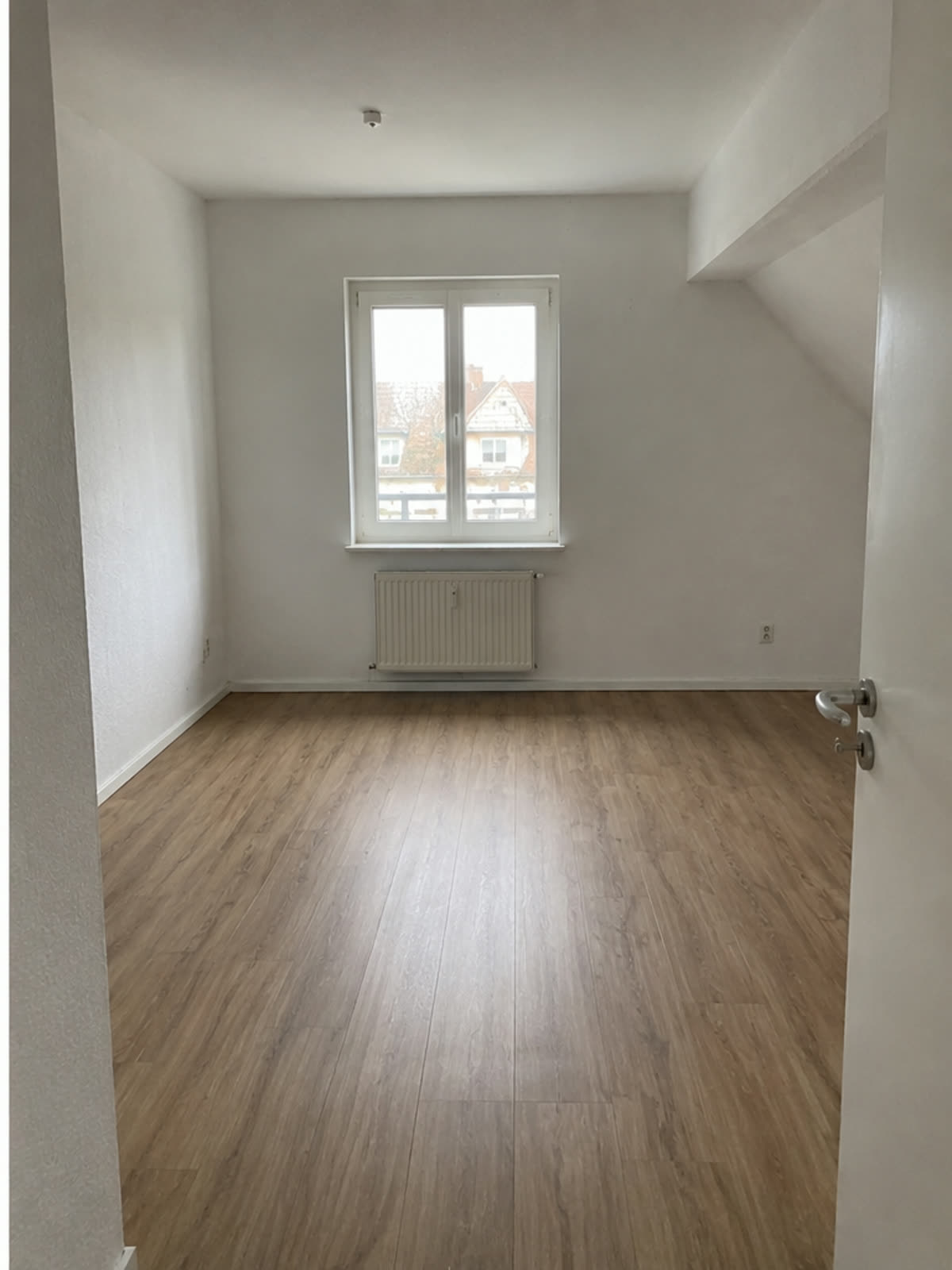 Dachgeschoss­wohnung nach der besenreinen Übergabe